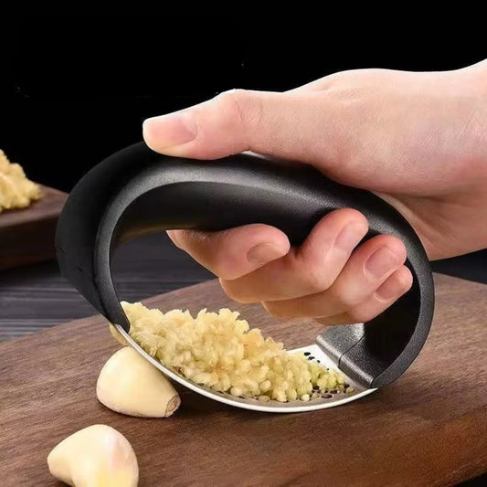 GarliGrip – Stainless Steel Garlic Crusher & Mincer